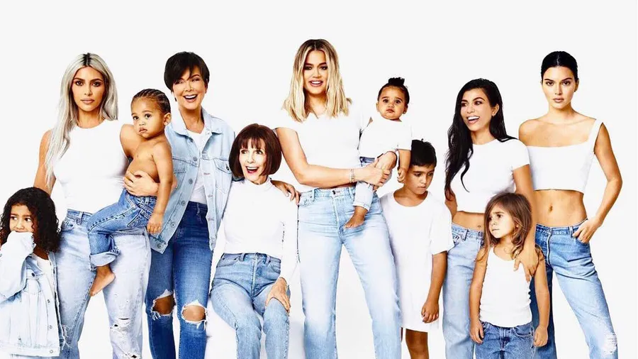 Kardashians-Postal-Navidena
