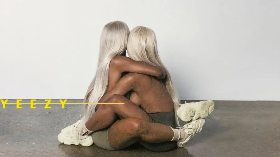 YEEZY-CAMPANA-KIM-KARDASHIAN