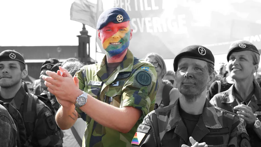 Pride-Soldiers-Soldados-PROUD