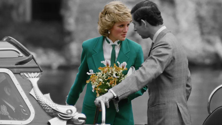 Diana-Spencer-Traje