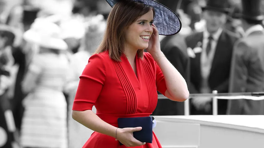 Eugenia-de-York-Boda-Invitaciones-Royals