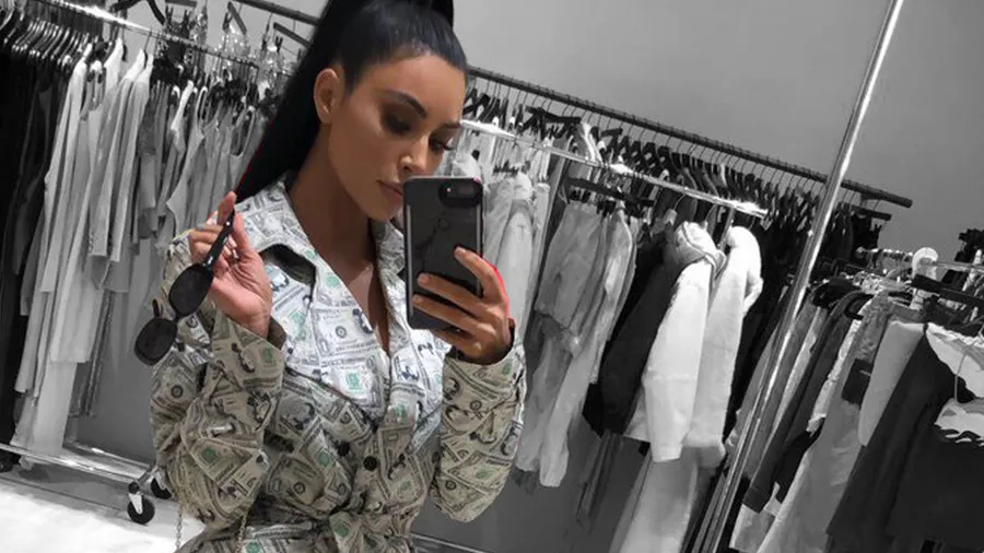 Kim-Kardashian-Dolalrs