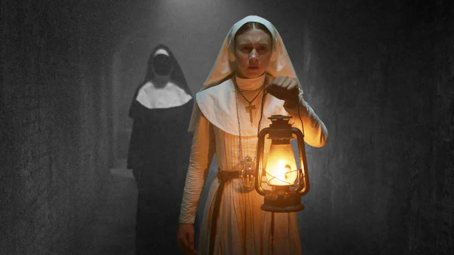 The-nun-la-monja