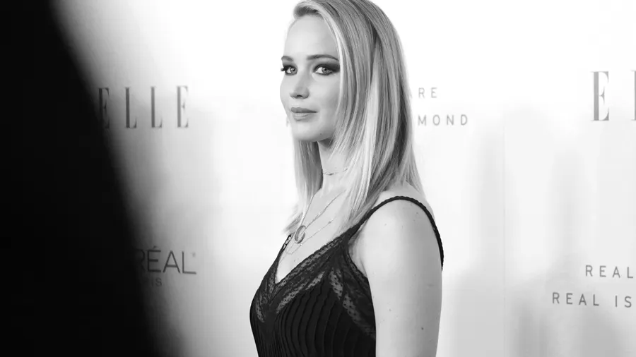 Jennifer-Lawrence-ELLE-Hollywood