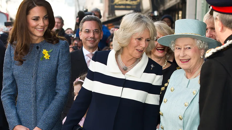 Camila Parker y la reina Isabel