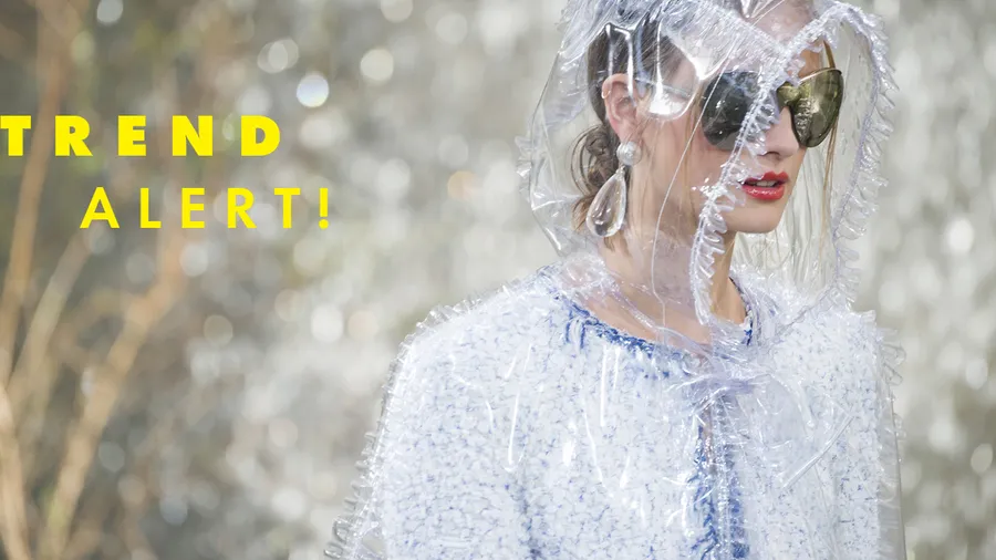 IMPERMEABLE-TRANSPARENTE-CHANEL