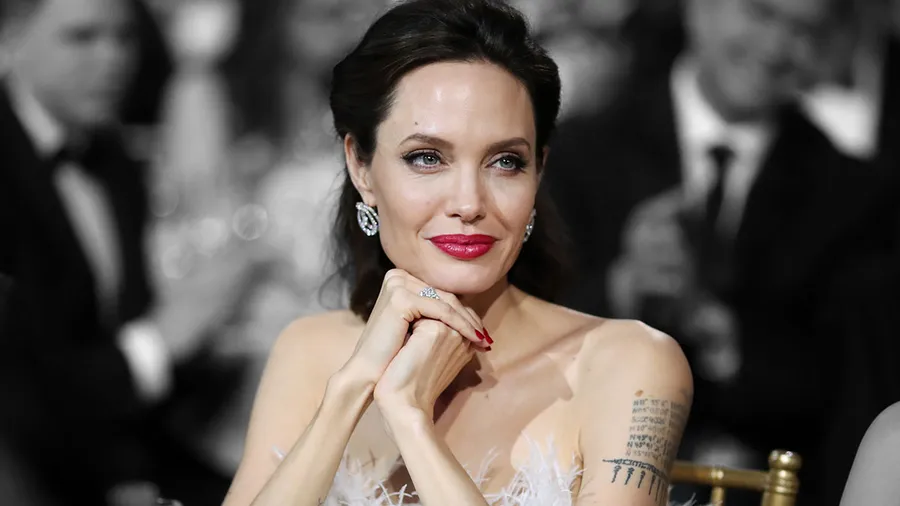Angelina-Jolie-Nueva-Pelicula-Cambio-de-Look