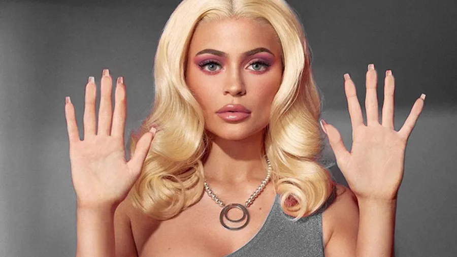 Kylie-Jenner-Disfraz-Barbie