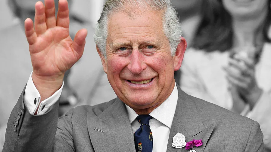 Principe-Carlos-Editor-Revista-Cumpleaños-70-Country-Life