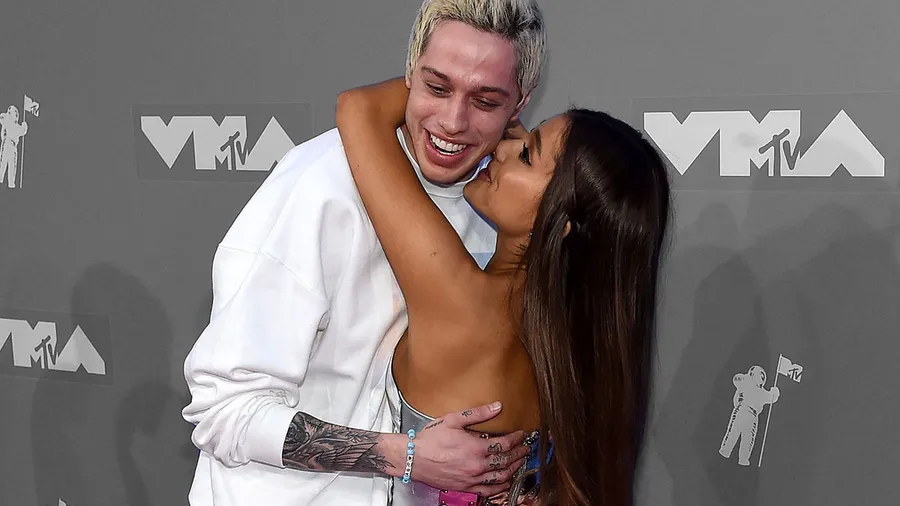 ariana-grande-pete-davidson