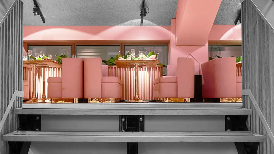 MaMa-Kelly-Restaurant-Pink-Amsterdam