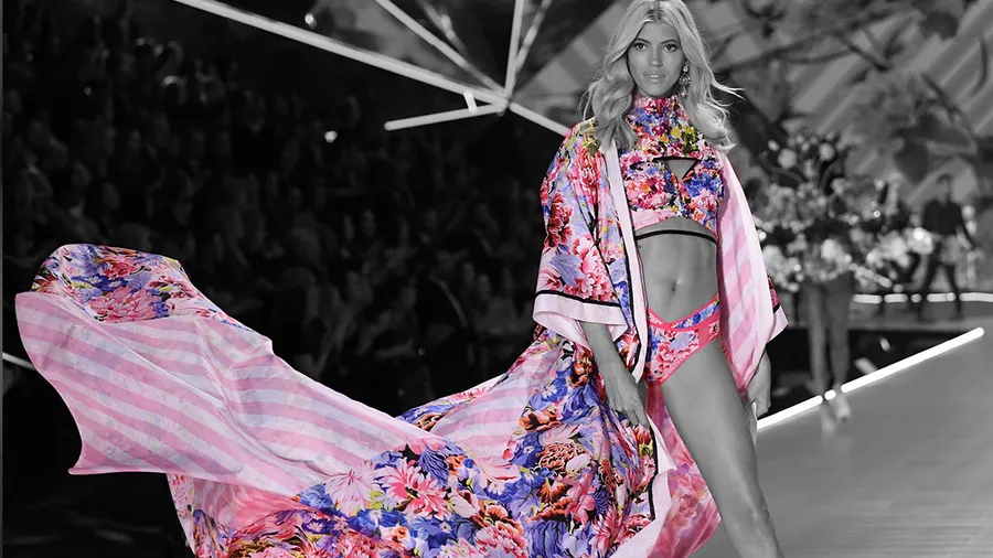Mary-katrantzou-colaboracion-Victoria's-Secret-Fashion-show-2018