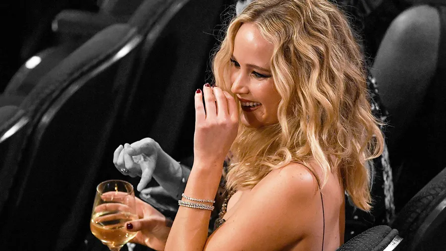 Jennifer-Lawrence-vino-for-dummies
