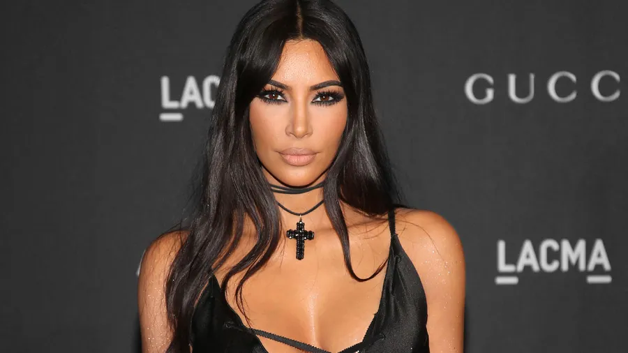 kim-kardashian-people's-choice-awards-2018
