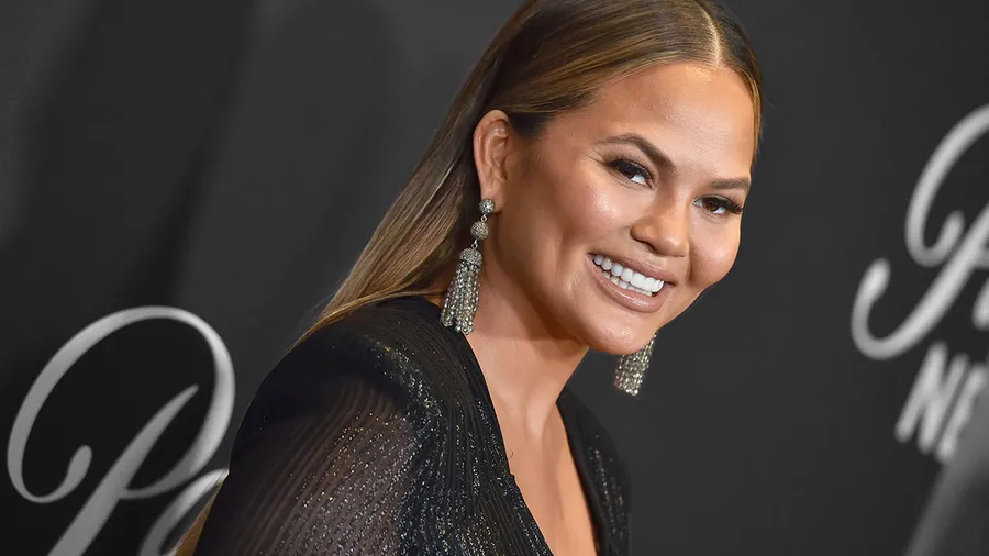 El poderoso mensaje sobre las estrías que Chrissy Teigen tiene para ti