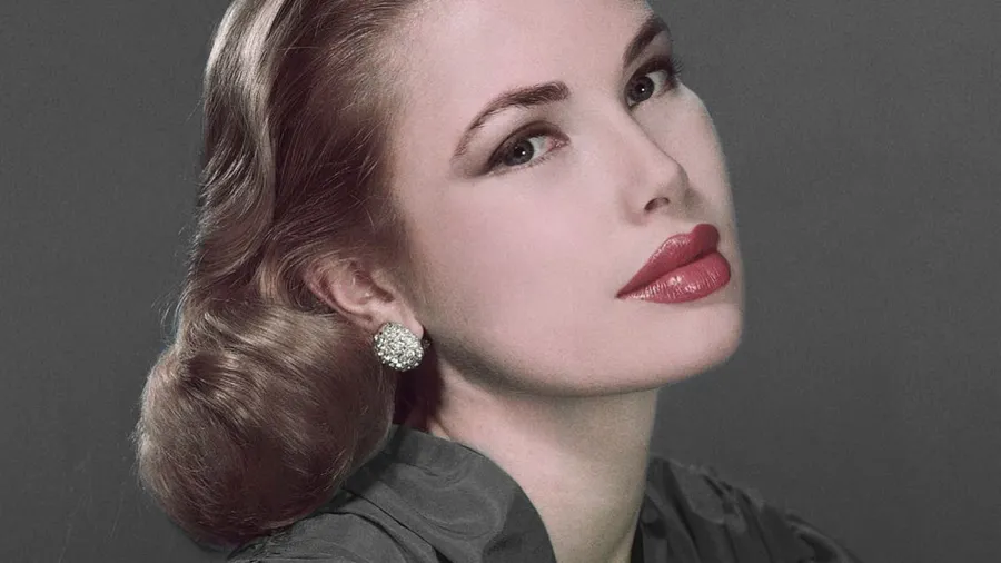 Instagram-Grace-Kelly-Botox-Diana-Lady-Di (1)