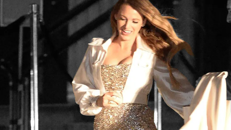 blake-lively-outside-chanel