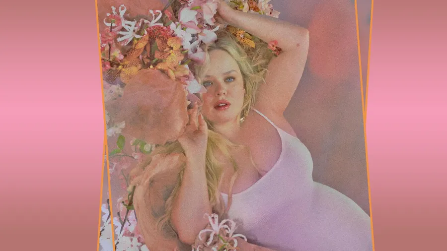 Nichola Coughlan protagoniza la más reciente campaña de Skims