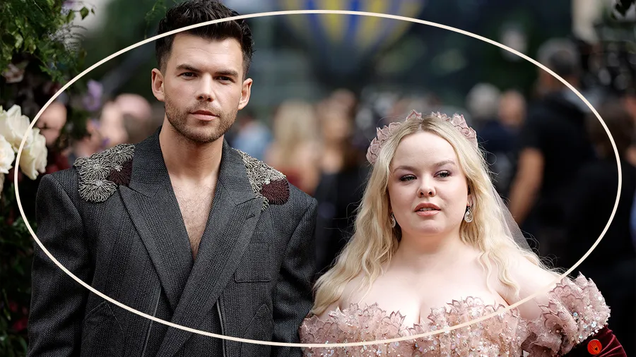 Nicola Coughlan y Luke Newton lucen looks de novios en la premiere de Bridgerton