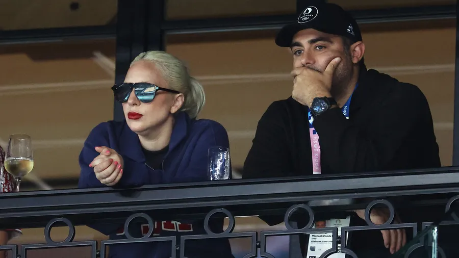 lady gaga compromiso comprometido michael polansky