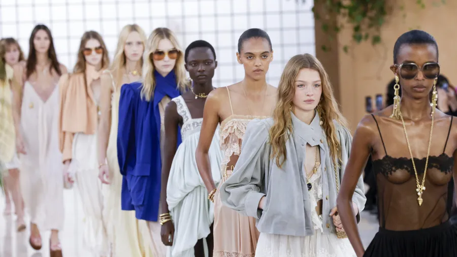 Chloe - Runway - Spring/Summer 2025 Paris Fashion Week