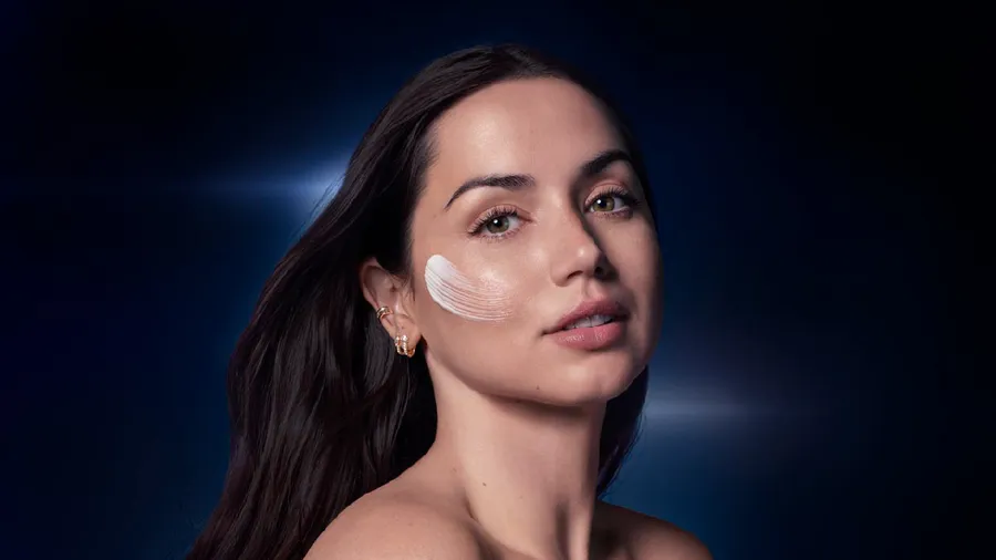 Revoluciona tu rutina nocturna con Revitalizing Supreme Night Power Bounce Creme