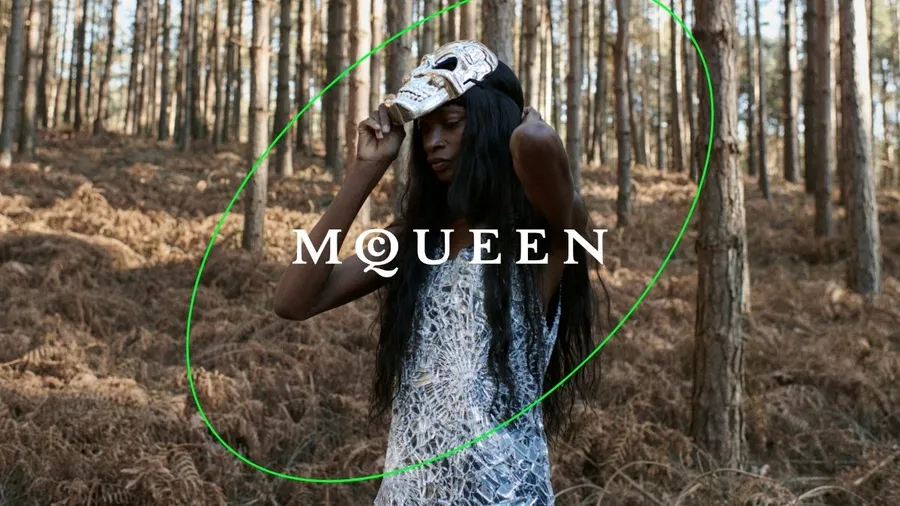 Adiós Alexander. Hola McQueen: La marca británica presenta nuevo logo y nombre