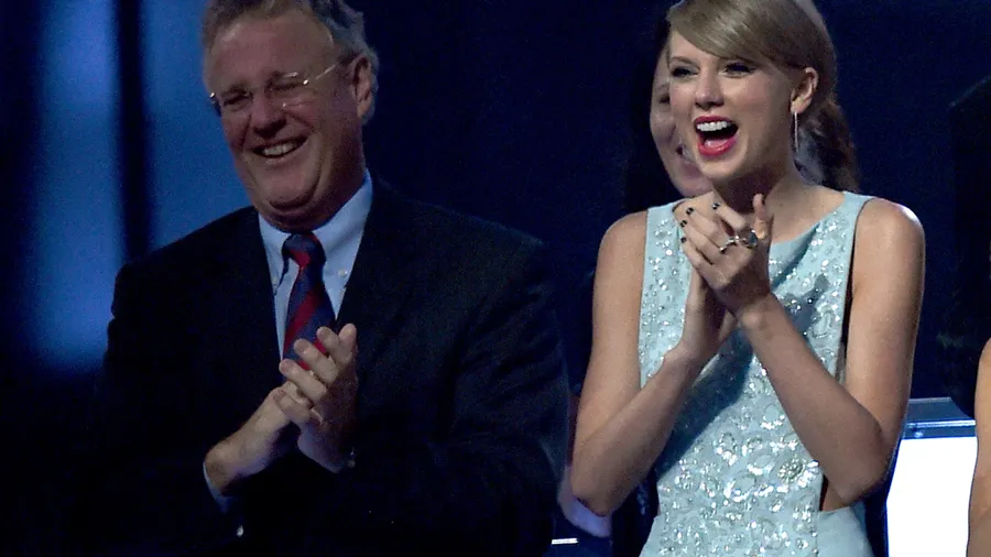 Taylor Swift aborda el altercado de su papá con un paparazzi en Sydney