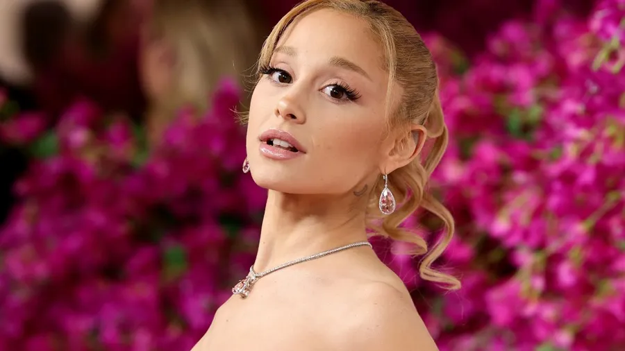 Ariana Grande elige Giambattista Valli para sus primeros Premios Oscar