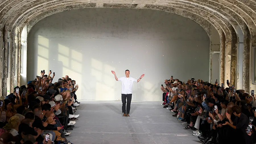 dries van noten retira