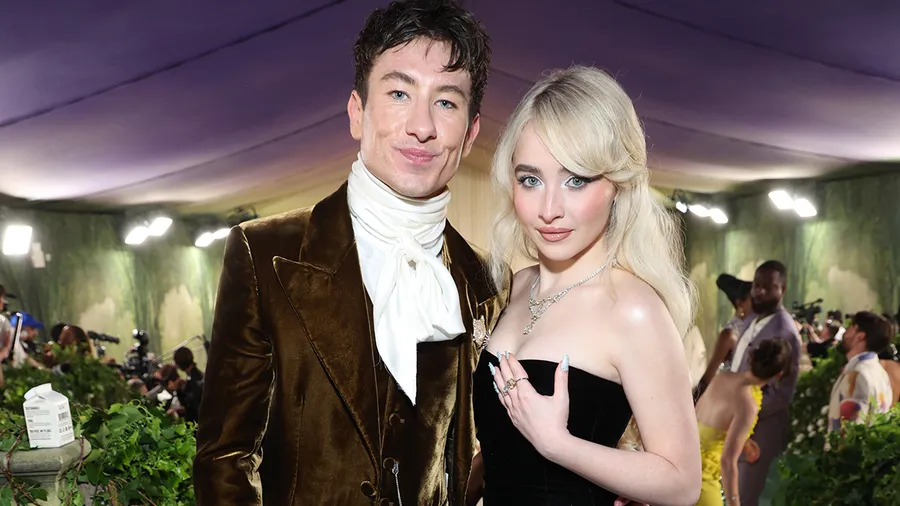 Sabrina Carpenter y Barry Keoghan