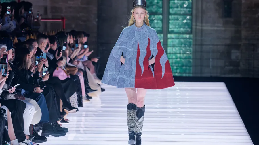 Louis Vuitton Cruise 2026 - Runway
