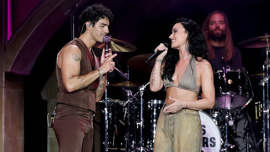 Demi Lovato y Joe Jonas se reúnen para una sorpresa en Camp Rock
