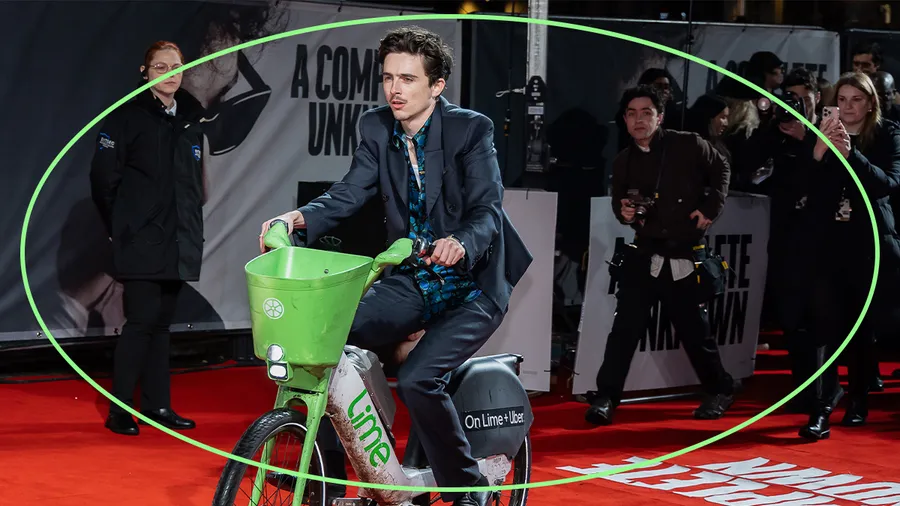Timothée Chalamet multa bici