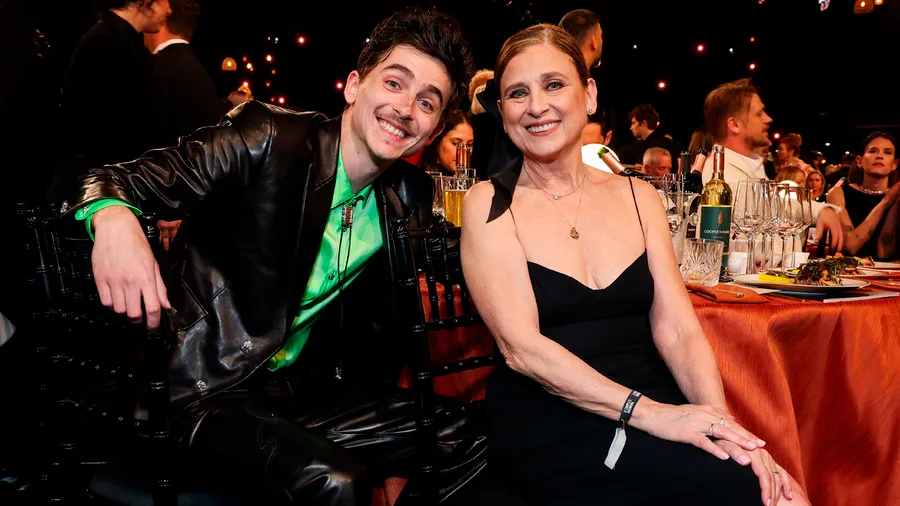 Timothée Chalamet y Nicole Flender