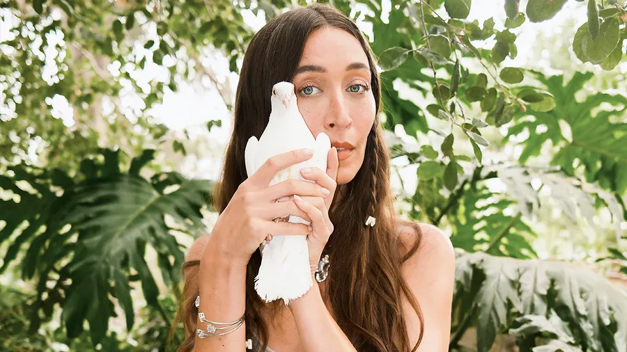 Alana Hadid para ELLE México