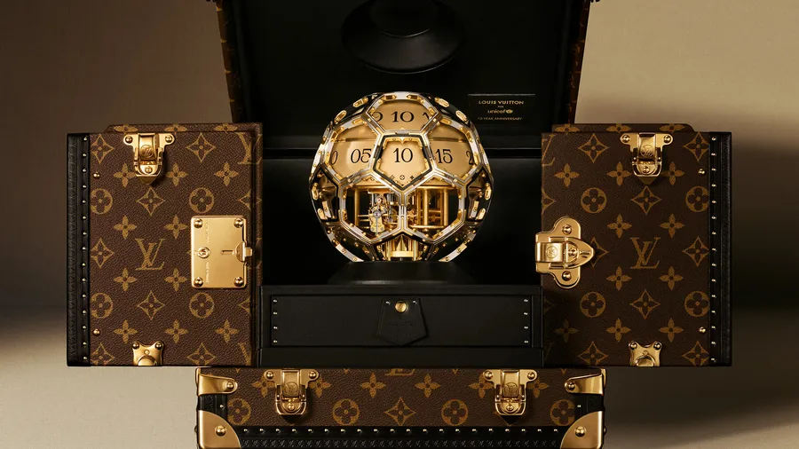 reloj balon futbol unicef louis vuitton