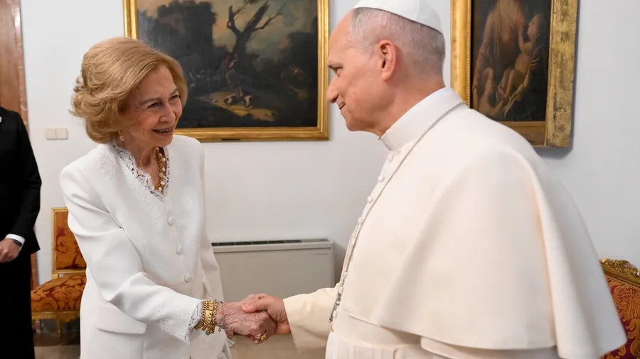 reina sofia privilegio blanco papa leo.jpg
