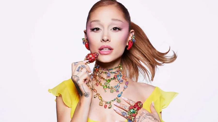 ariana grande swarovski summertime