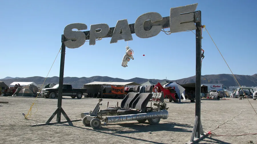 burning-man-festival-internet