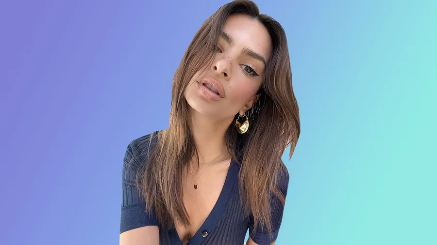 em rata emily ratajkowski lipstick nariz maquillaje.jpg
