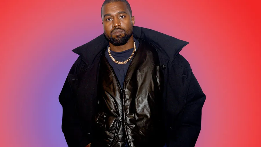 kanye west yeezy beauty belleza maquillaje cantante diseñador kardashian jenner.jpg