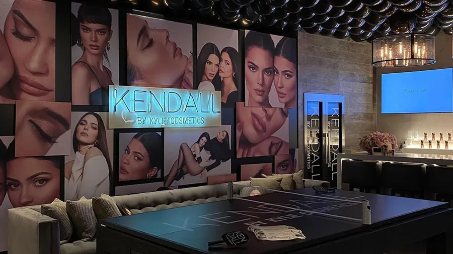 kendal-kylie-jenner