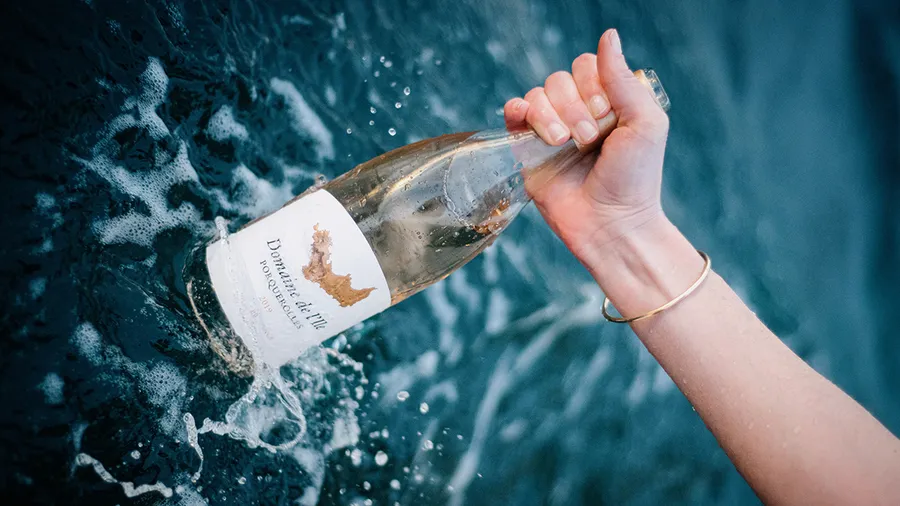 vino-rosado-blanco-chanel-domaine-ile-porquerolles-1