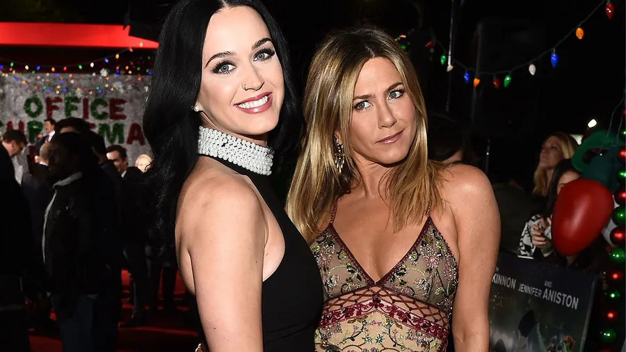 Katy-Perry-and-jennifer-aniston-madrina-bebe