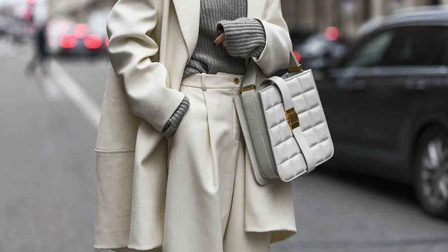 pantalones blancos