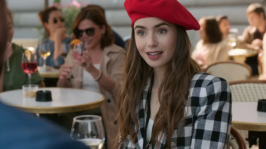 5 razones para emocionarte por el estreno de 'Emily In Paris' con Lily Collins