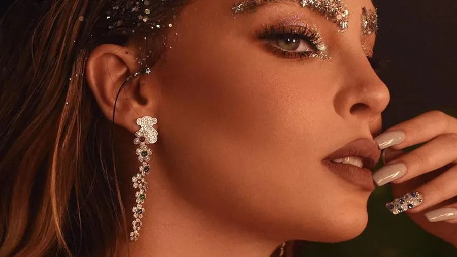 Belinda utilizó las joyas más espectaculares de Tous en su look más arriesgado
