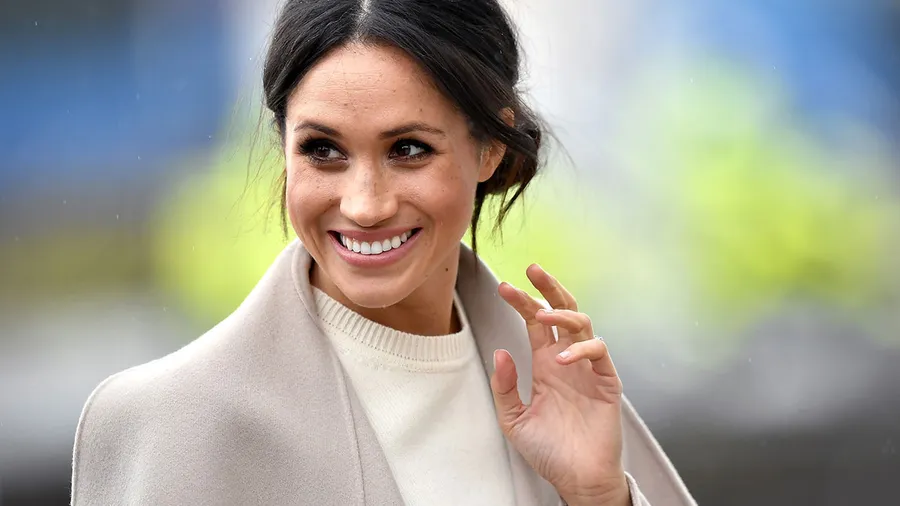 MEGHAN-MARKLE-met-gala