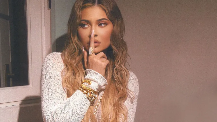 Kylie-Jenner-pies-trolls